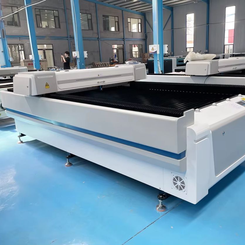 Woodworking Machinery For Sale - Machine de découpe Laser CNC 1300x2500mm